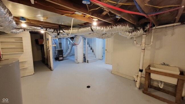 Building Photo - 1604 W 11th St