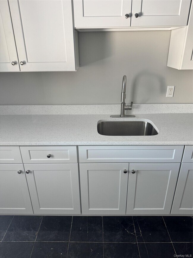 Building Photo - 114-25 Bedell St