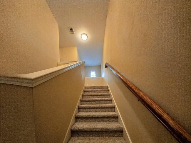 Building Photo - 1356 Bexley Pl