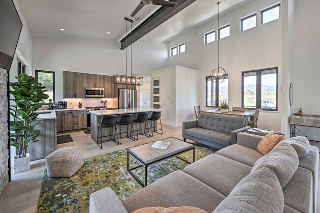 Building Photo - 30610 Boot Ct