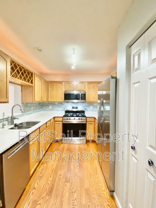 Building Photo - 144 River Walk Ct
