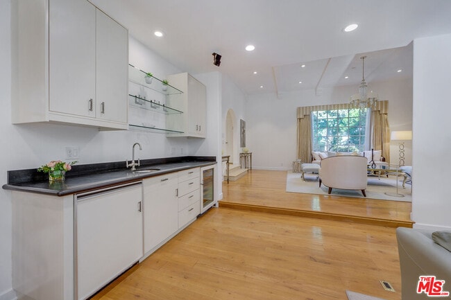 Building Photo - 507 N Arden Dr