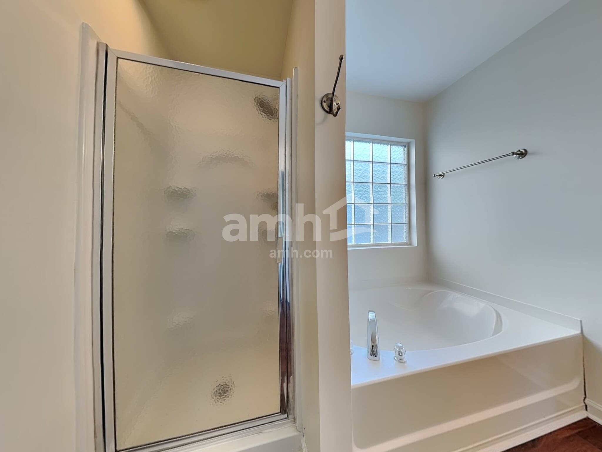 Building Photo - 2811 Marville Ct
