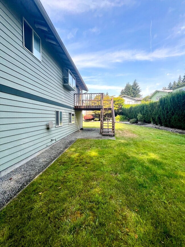 Building Photo - **** Application pending ****