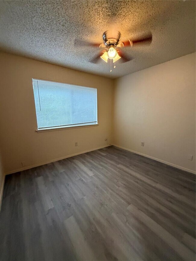 Building Photo - 2400 Berkeley Ave