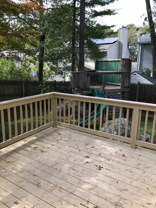 Building Photo - 16 Bowstring Way