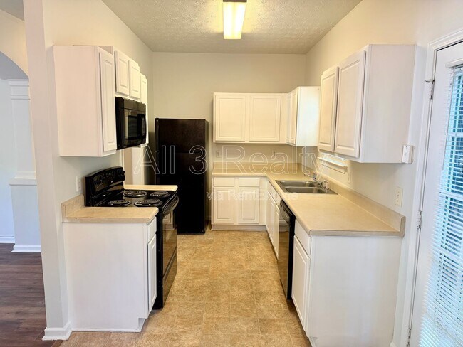 Building Photo - 1389 Highgrove Way