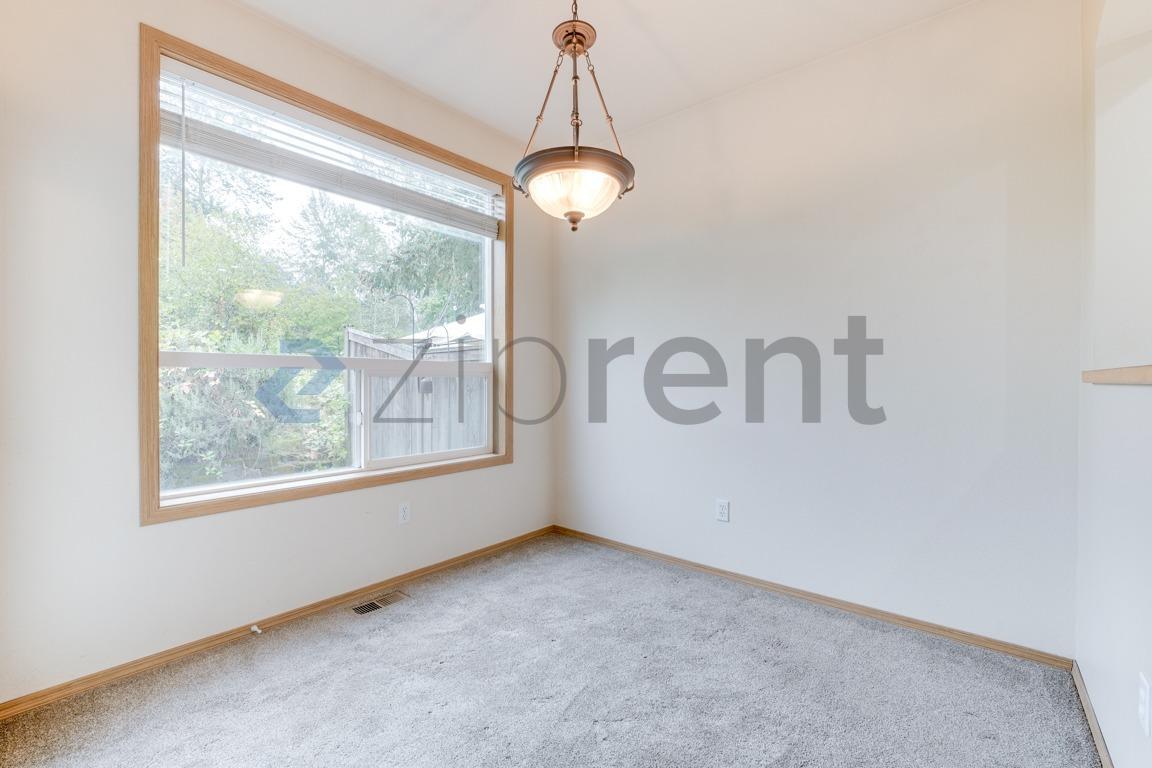 Building Photo - Unit