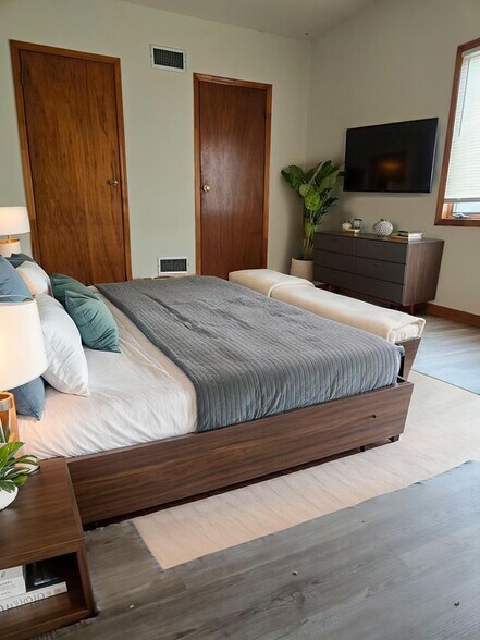 Building Photo - 1081 Stuyvesant Ave.