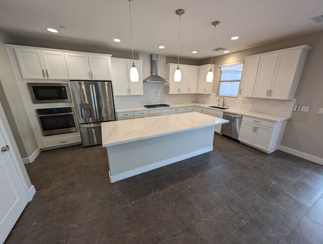 Building Photo - 11816 River Hawk Ave