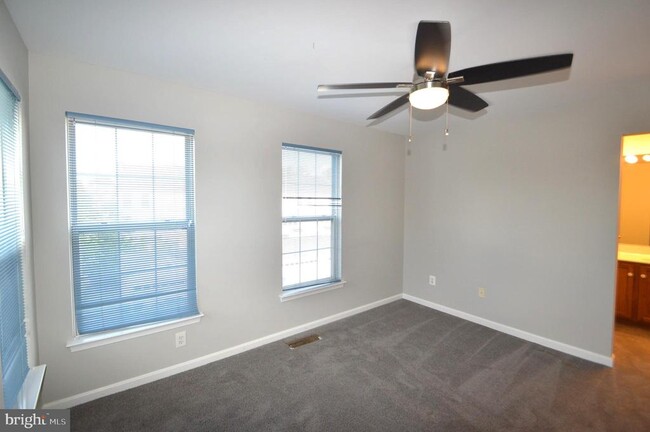 Building Photo - 25492 Freda Ln
