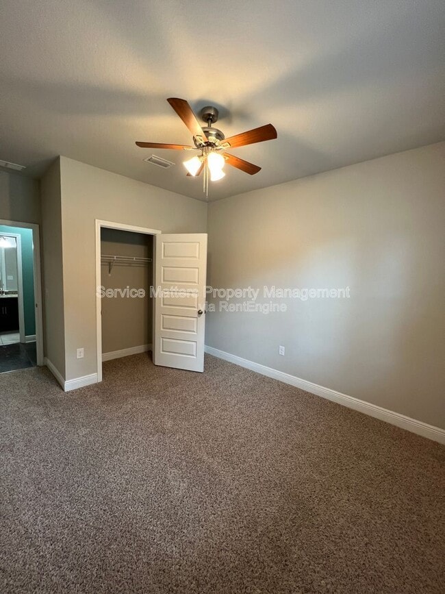 Building Photo - 4533 Oak Orchard Cir
