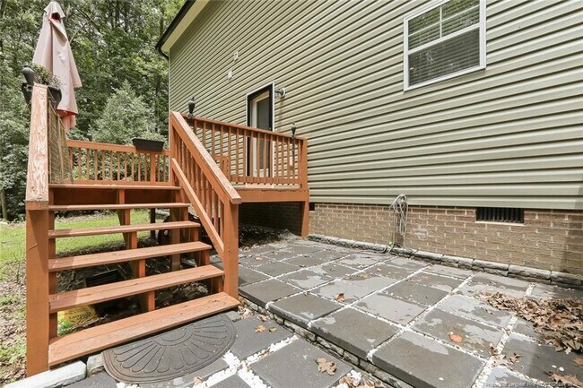 Building Photo - 407 W Mooring Way