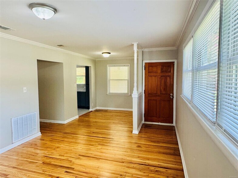 Building Photo - 3609 Loxley Ln