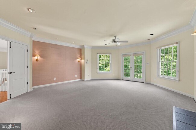 Building Photo - 532 Springvale Rd