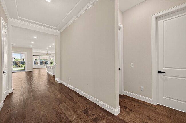 Building Photo - 616 Cape Capri Dr