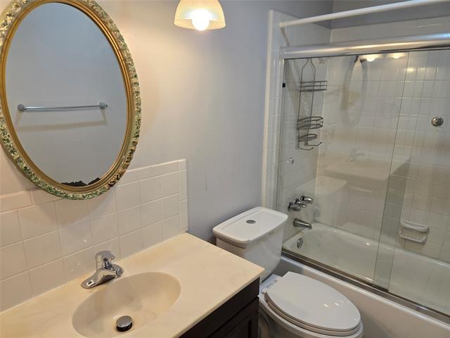 Building Photo - 610 Edelweiss Dr