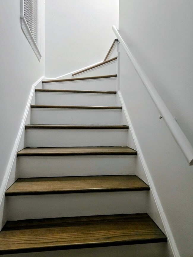 Building Photo - 3803 N Pacific Ave