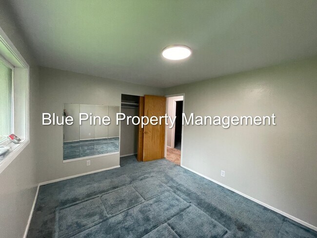 Building Photo - 505 Sykes Dr