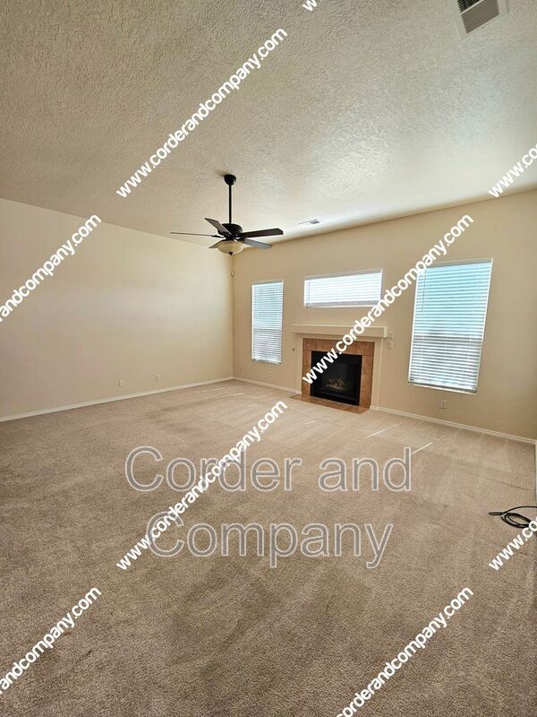 Building Photo - 1416 Monterrey Rd NE