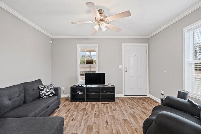 Building Photo - 2446 Peartree Rd