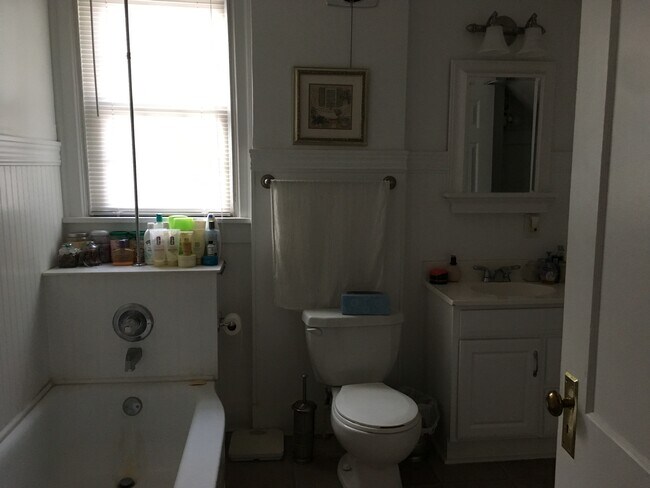 Building Photo - 4104 N College Ave