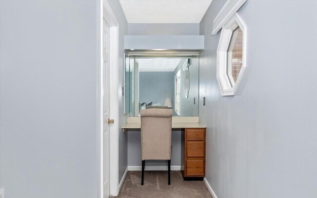 Building Photo - Beautifully maintained townhouse in New Market available before the new school year!