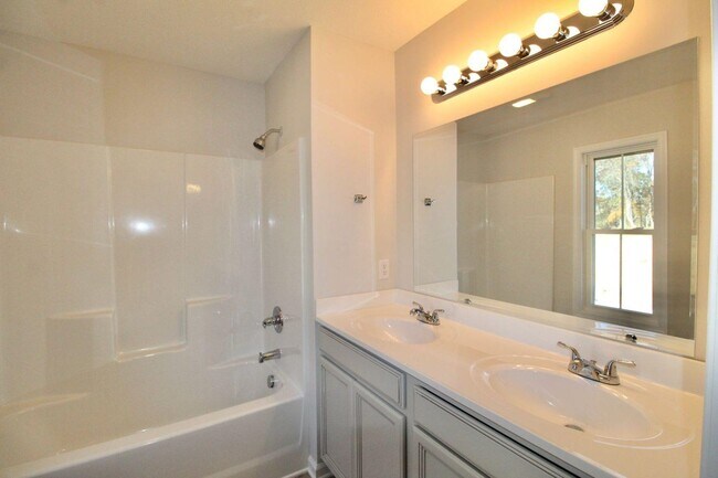 Building Photo - 3015 Locust Grv Ct