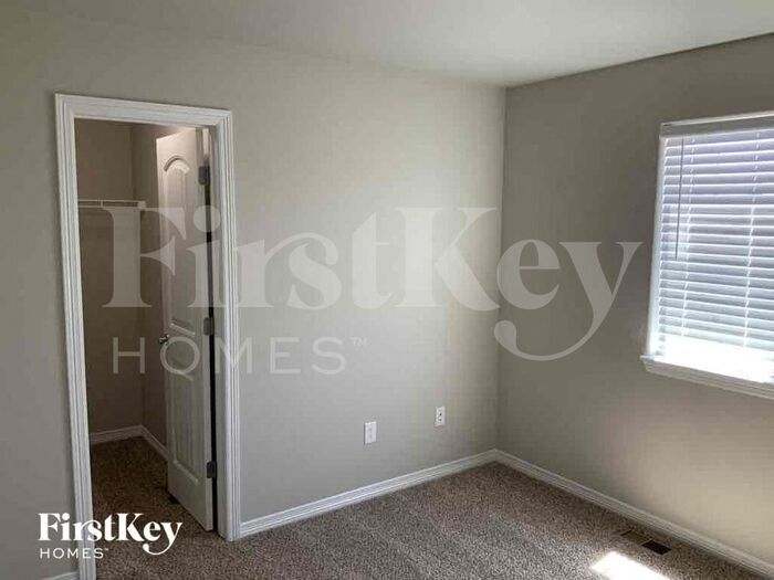 Building Photo - 11036 Rockcastle Dr