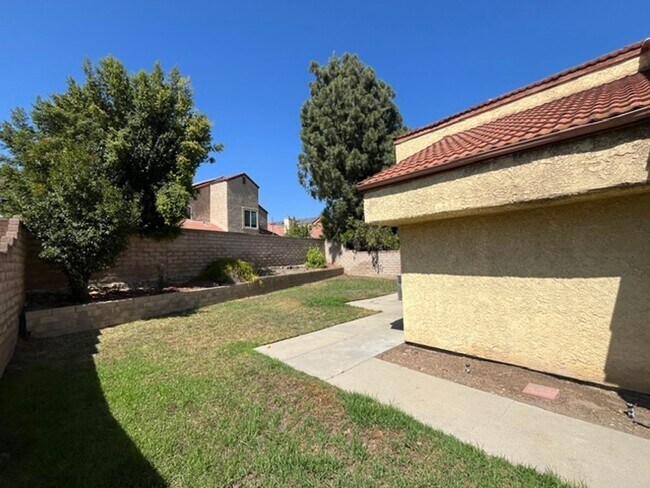 Building Photo - 15377 Bambi Ct