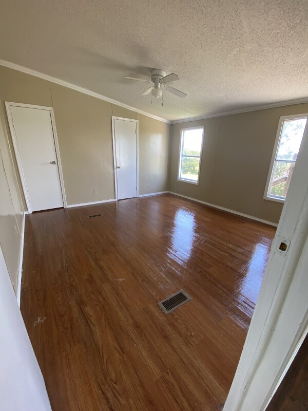 Building Photo - 1102 Sierra Vis