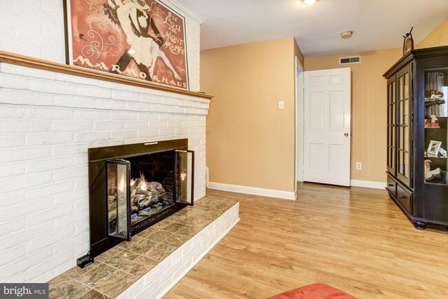Building Photo - 209 Winchester Beach Dr