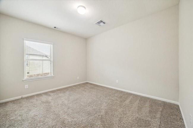 Building Photo - 1539 Giles Dr