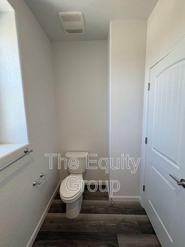 Building Photo - 3036 N Parkside St