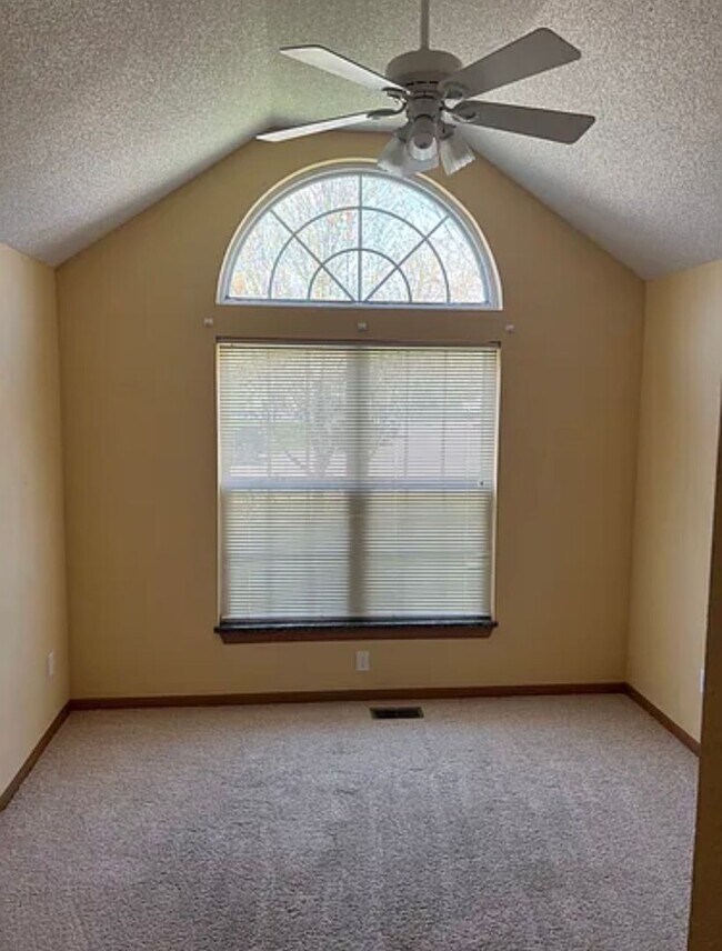 Building Photo - 1909-1911 POWHATAN