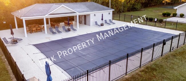 Building Photo - 7701 Elizabeth Way Dr