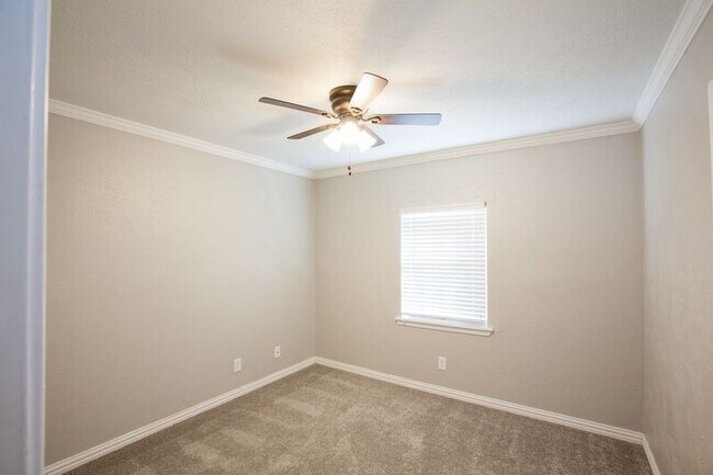 Building Photo - 5713 Baker Dr