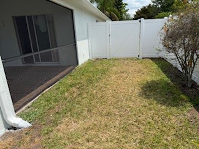 Building Photo - 3 Bedroom 2 bath Home in Cypress Lakes