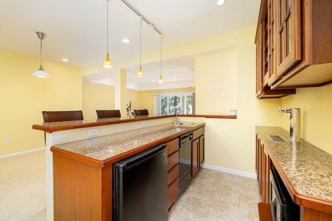 Building Photo - 2906 N Knightsbridge Cir