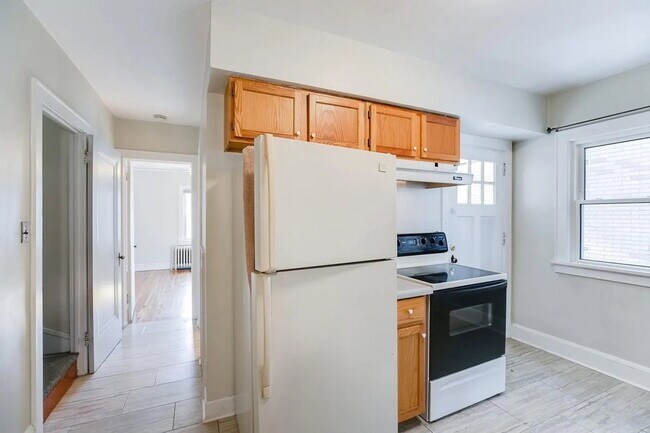 Building Photo - 1164 Randolph Ave