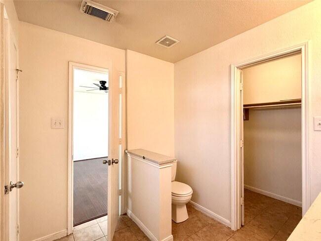 Building Photo - 16127 Cole Bridge Ln