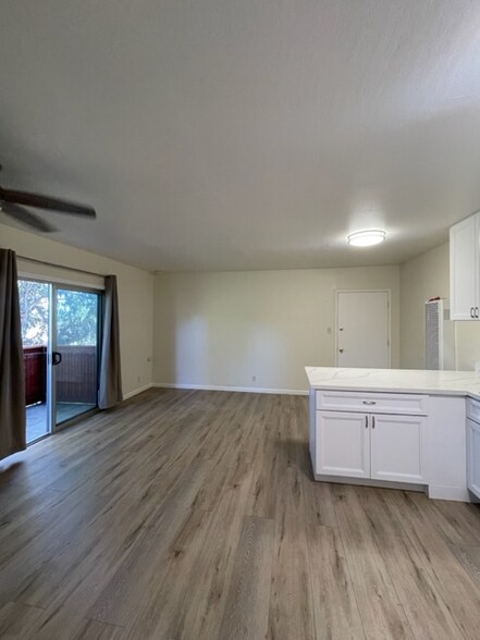 Building Photo - 5412 Claremont Ave