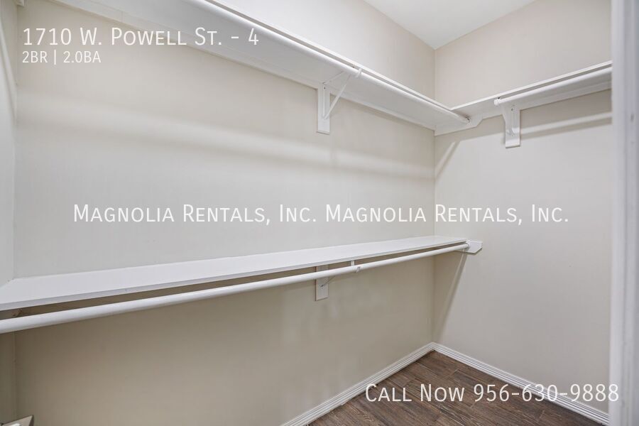 Building Photo - 1710 W Powell St