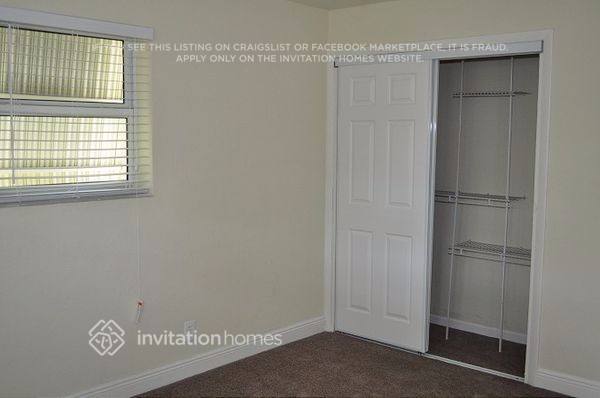 Building Photo - 1755 SW 37th Way