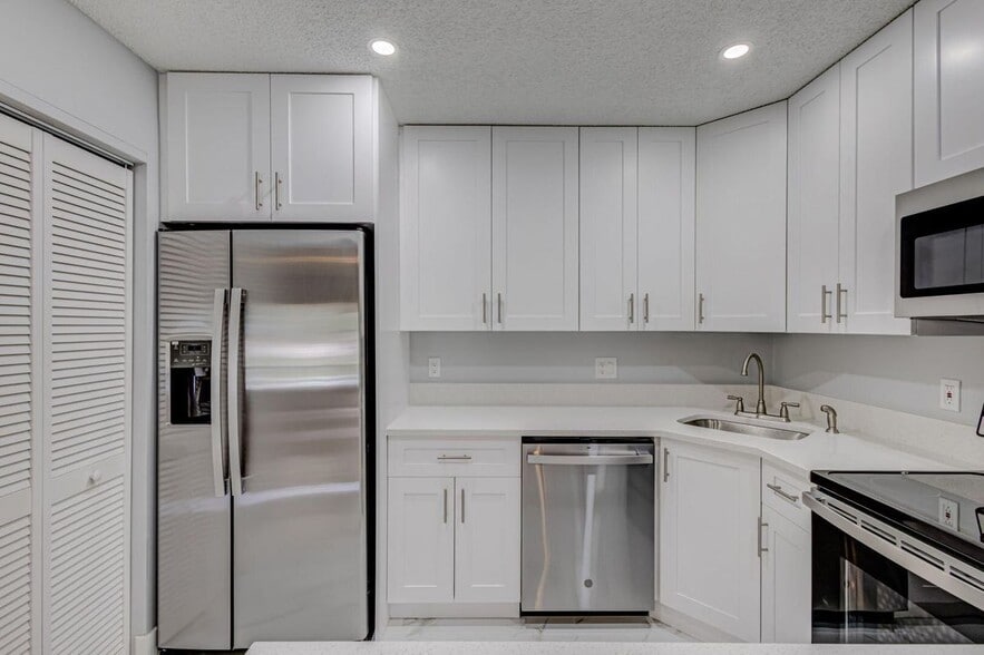 Building Photo - 4955 Sable Pine Cir