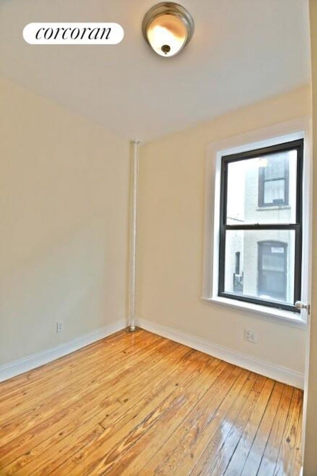 Building Photo - 505 W 122nd St