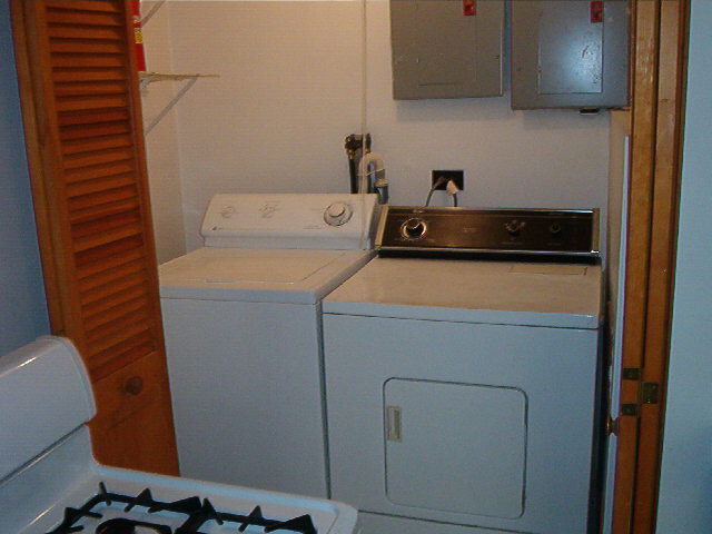 Building Photo - 228 Ringgold St