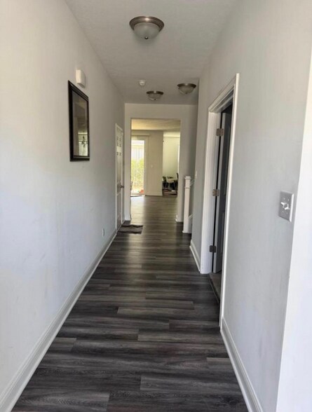 Building Photo - 6995 Pickett Pl