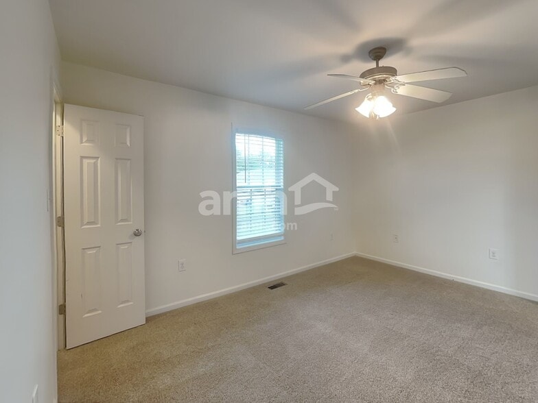 Building Photo - 51 Wolf Creek Ln