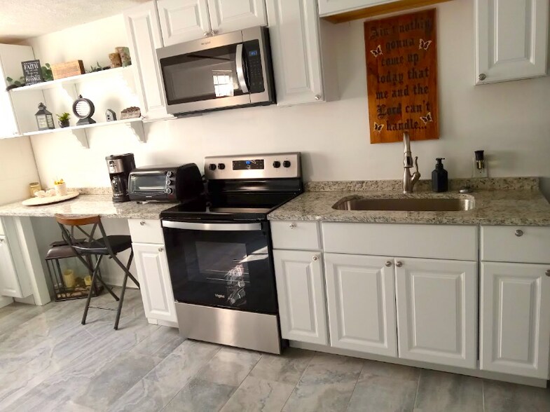 Building Photo - 409 Bonnie Brae Dr